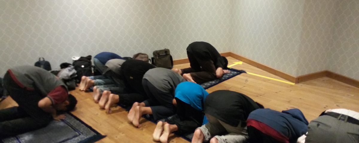 Shalat Di Ajarkan Di Umur Tujuh Tahun?