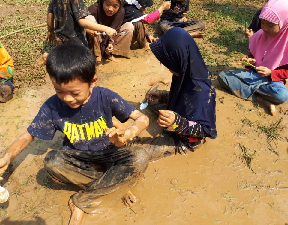 Berkenalan Dengan Sekolah Alam